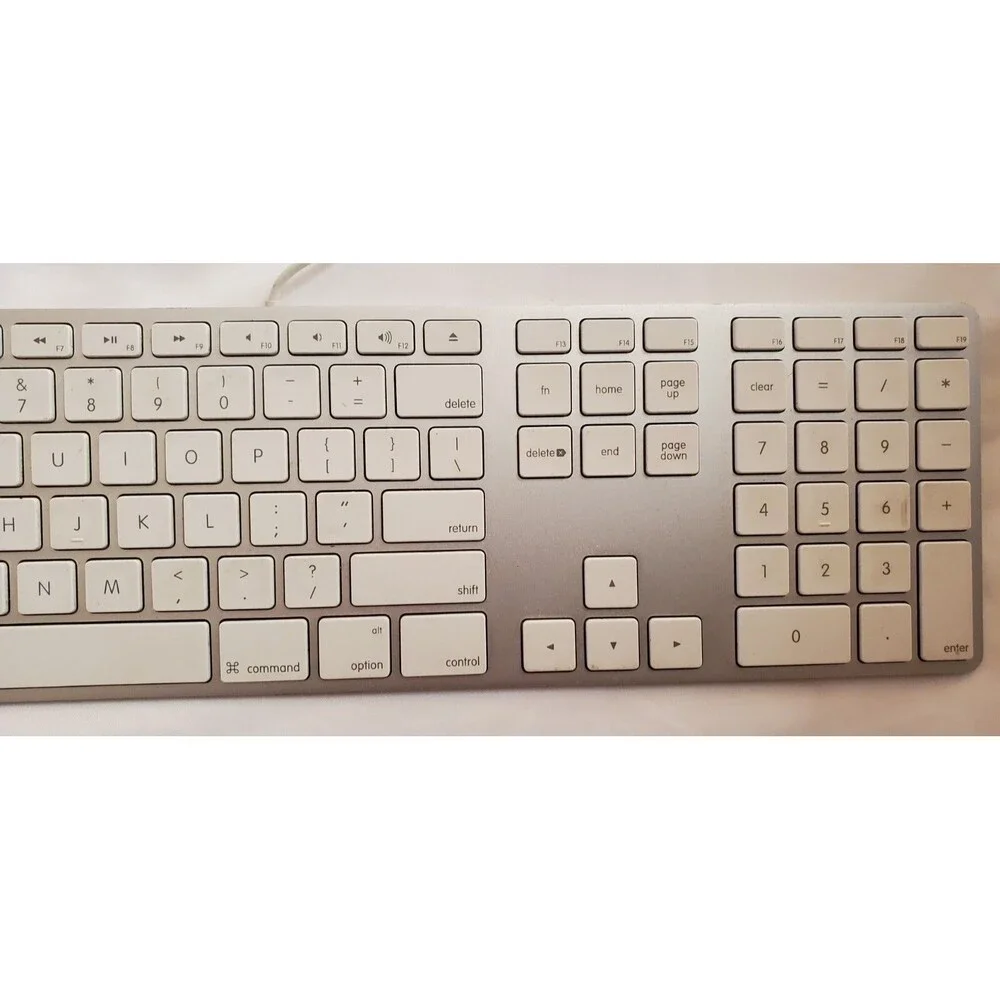 Apple A1243 Aluminium USB Wired Keyboard With Numeric Keypad FOR PARTS ONLY